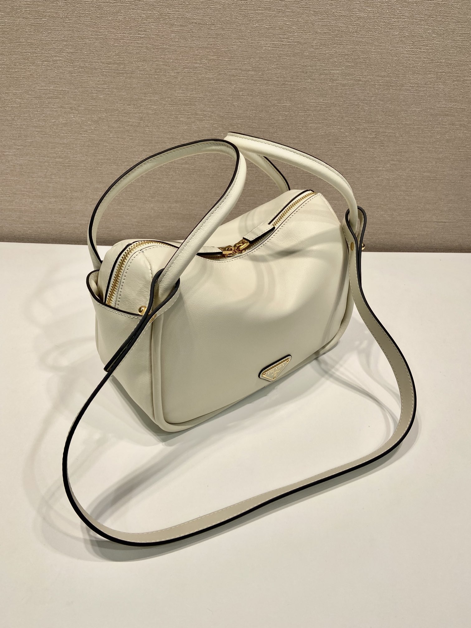 Pra*a women leather handbag -1ba451-25*18*10cm