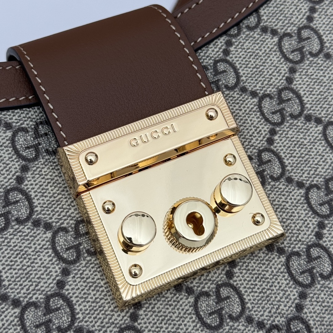 Gvc*1 padlock small shoulder bag-23.5*15*6cm