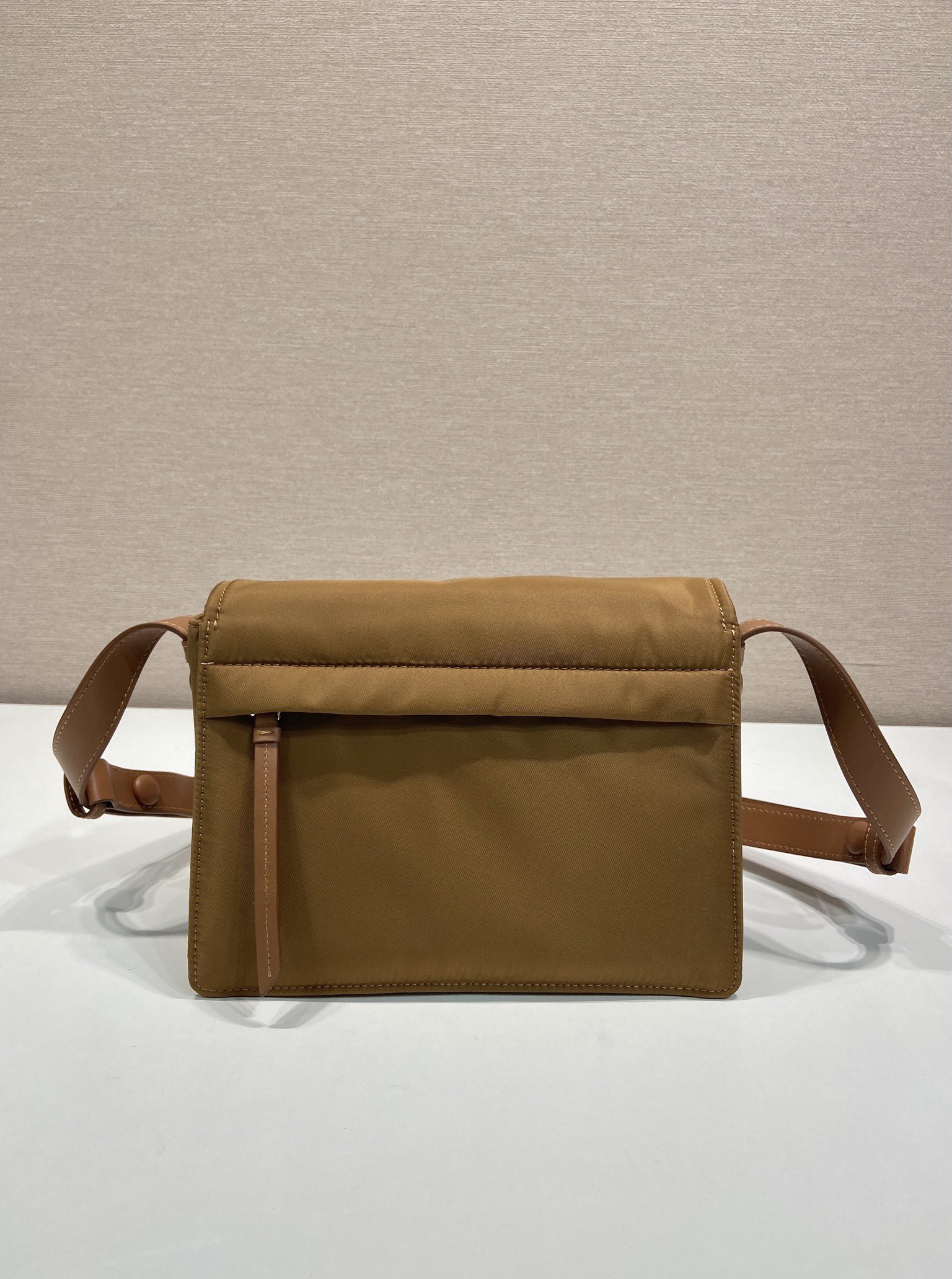 Prad Padded Re-nylon Shoulder Bag 1BD258-23.5x18x11CM