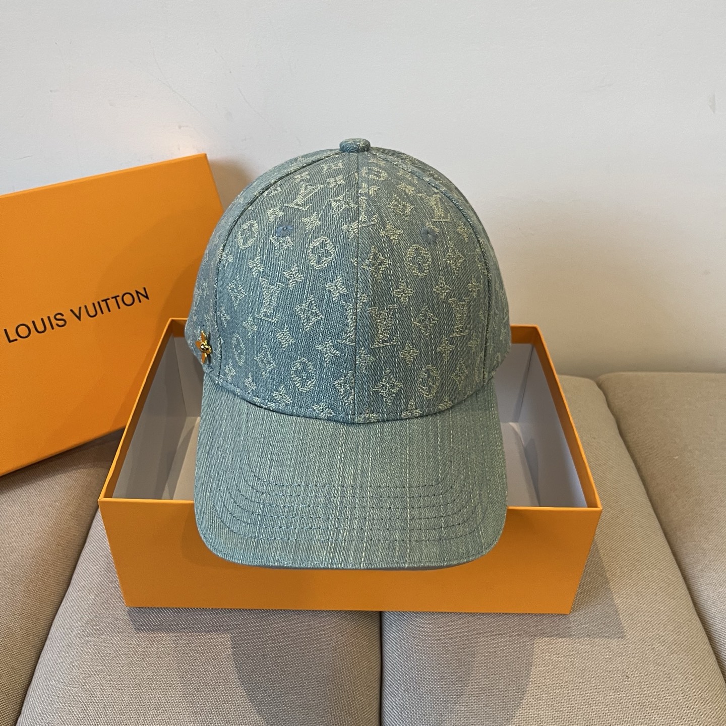 Lou*s Vu*tton Hats