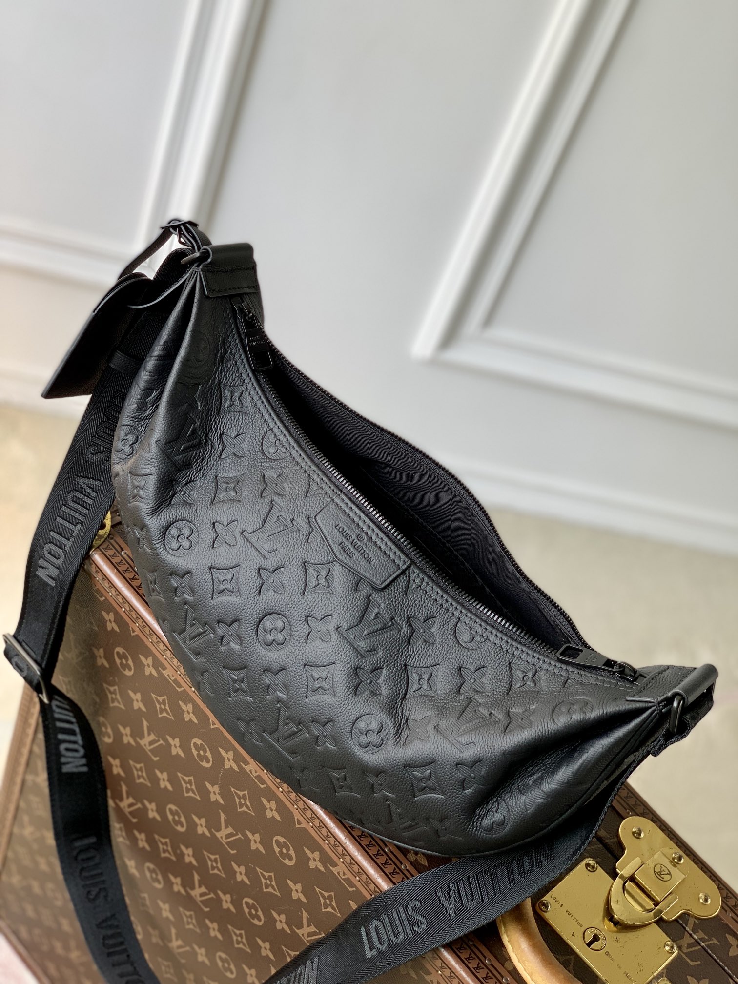 l0vis Vvtt0n hamac bag-19 x 10 x 39cm