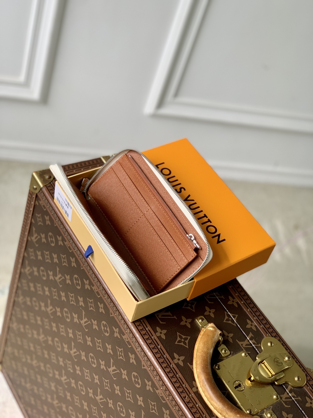 l0vis Vvtt0n zippy wallet-19.5× 10.5x 2.5cm