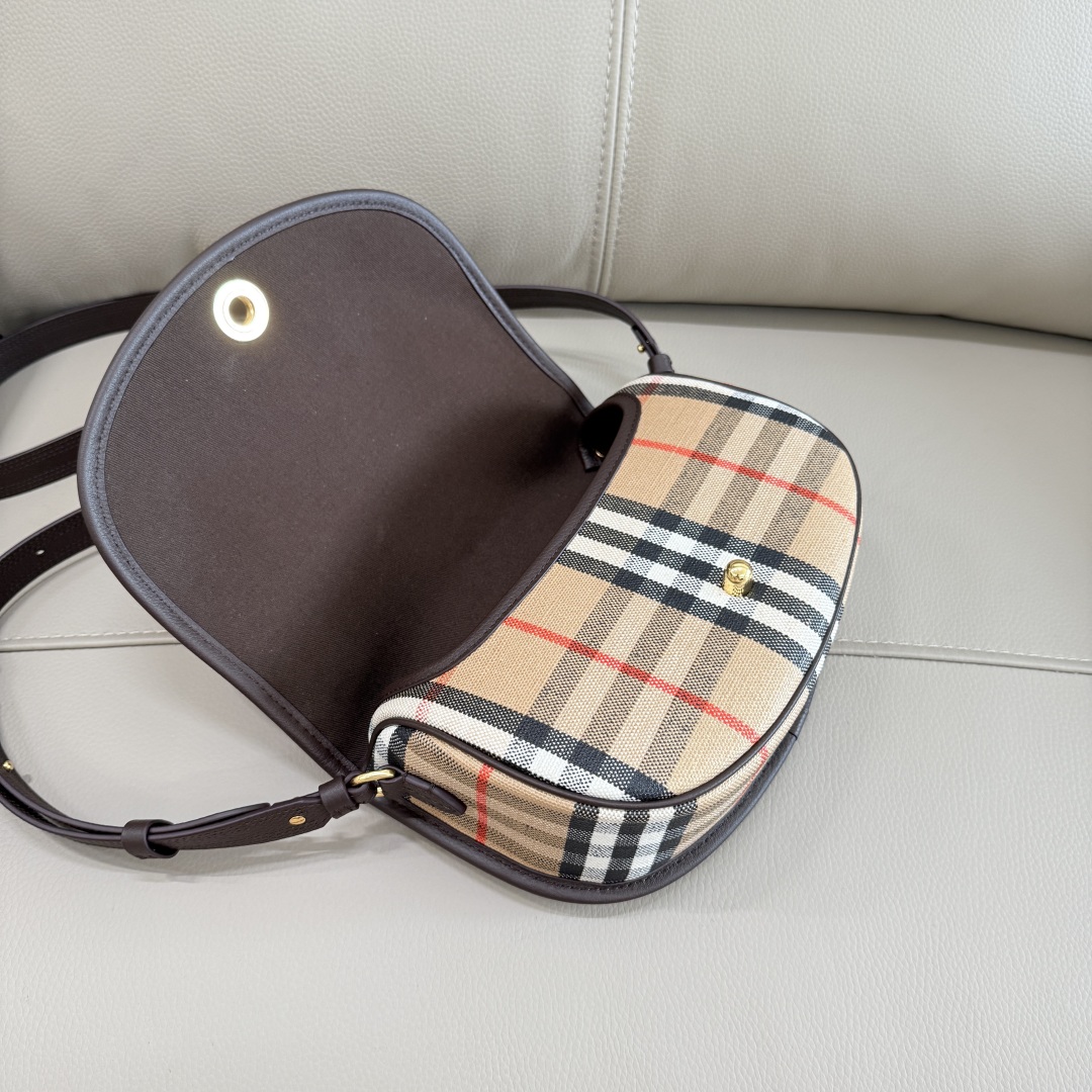 Bv*b*rry mini highlands bag​ in sand-24.5x8x 18cm