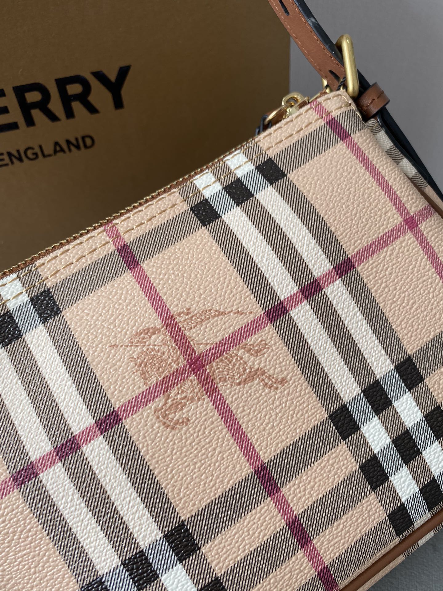 Bv*b*rry vintage bag-21*5*14cm