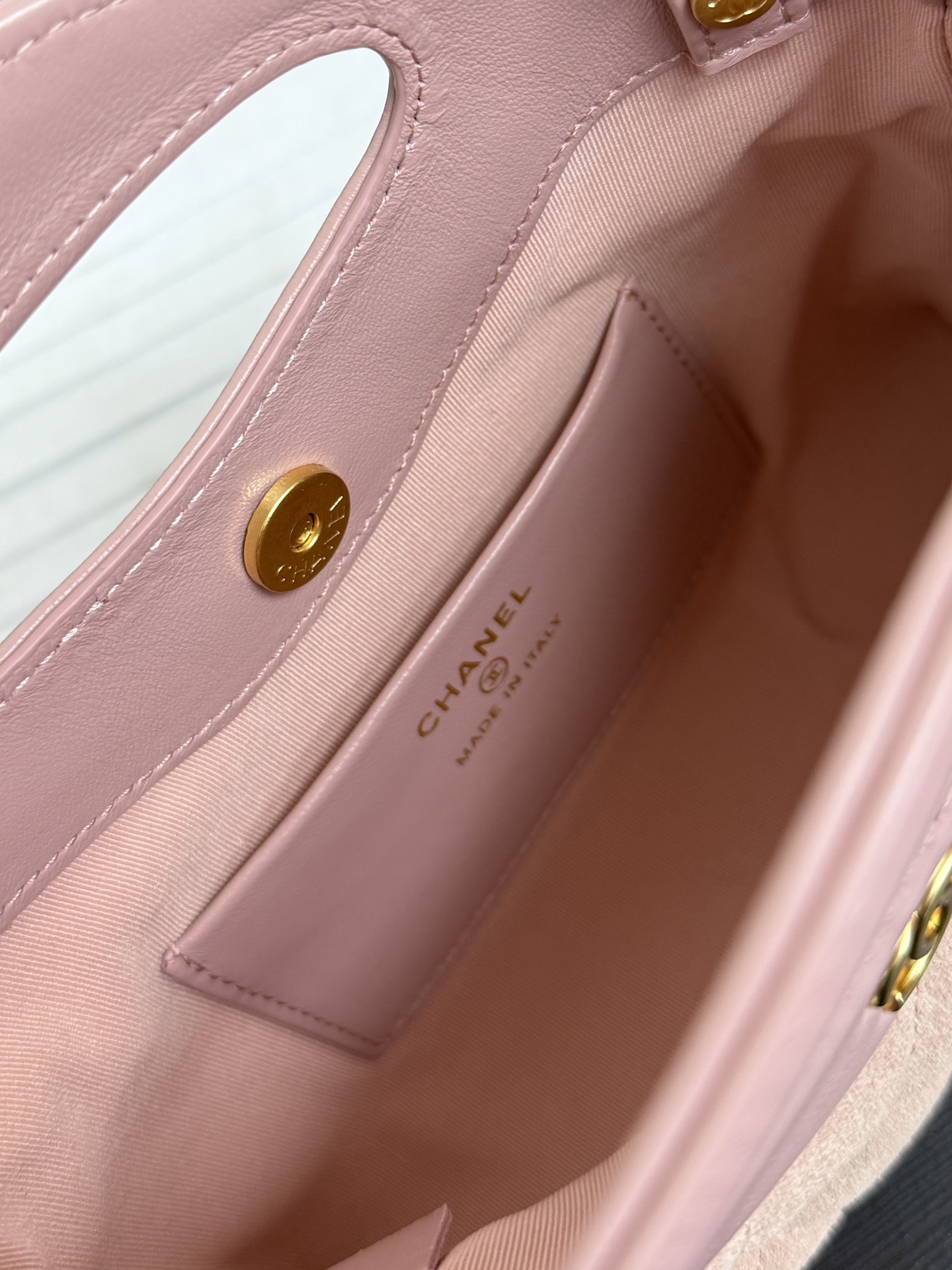 Ch@nel Nano 31 Bag-20.5*17.5*4CM