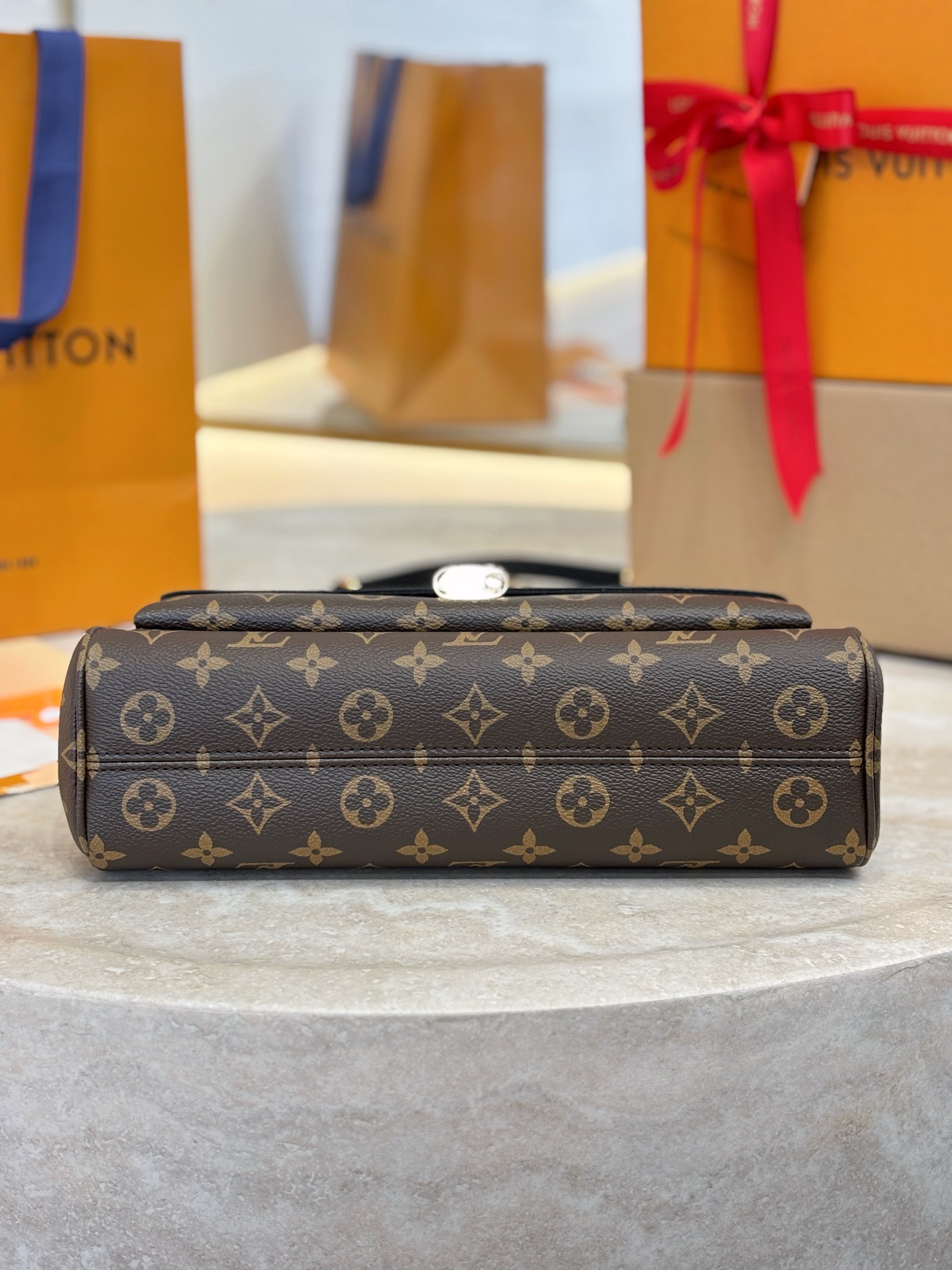 LV Saint Germain PM Monogram Canvas - Handbags M27065-30.5x21x12.5CM