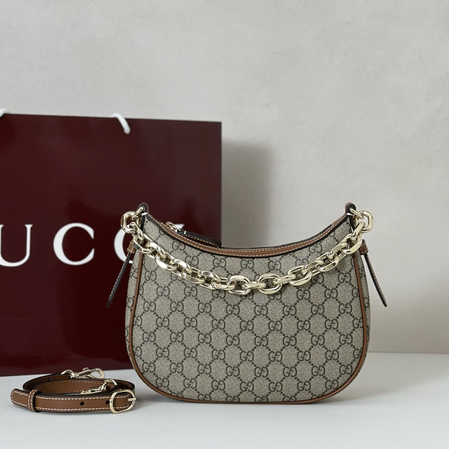 Gv*c* GG Emblem Medium Shoulder Bag-25.5*20CM