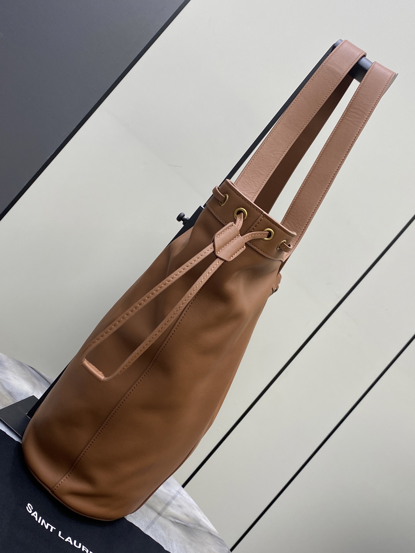 Sa1nt Lau*nt Santorini Lux Calfskin Y Drawstring Tote-26/50×15×34CM