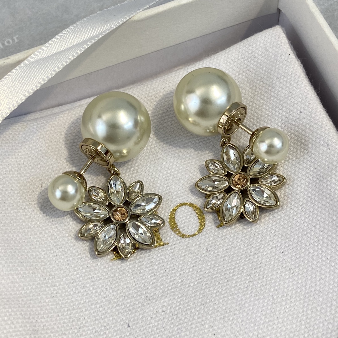 Diro Earring