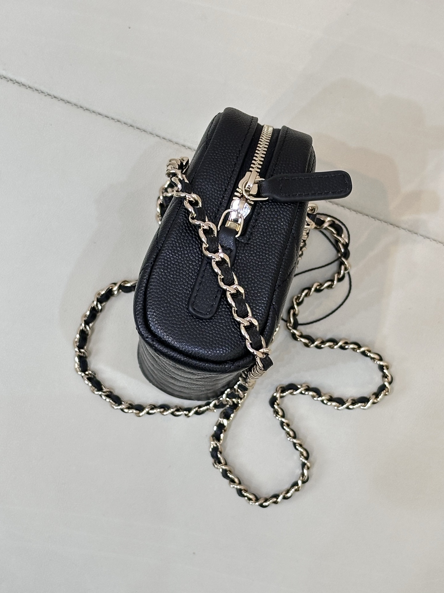 Ch@nel Clutch With Chain - Grained Shiny Calfskin & Gold-tone Metal-19*11*5.5CM