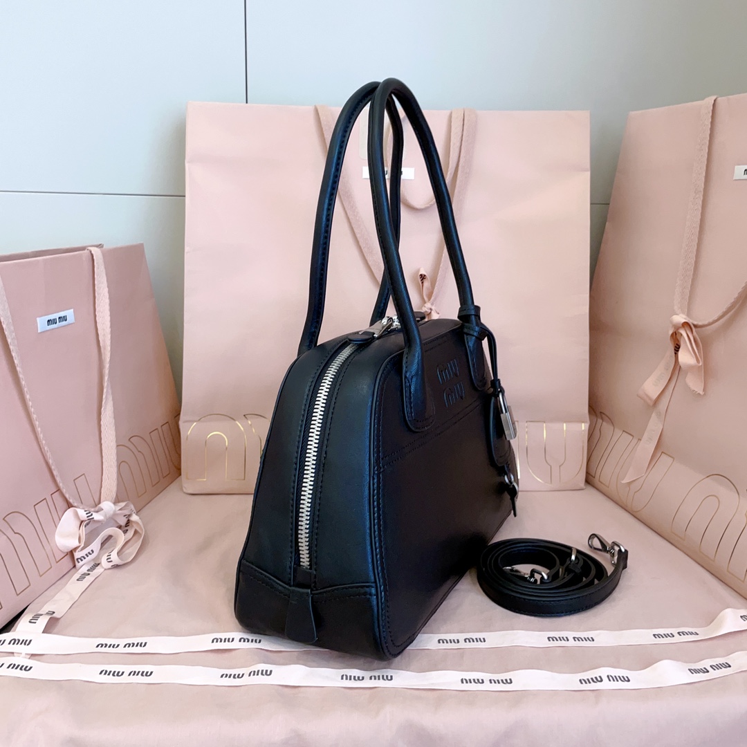 Miu Miu Vivant Top Handbags-32X19.5X11CM
