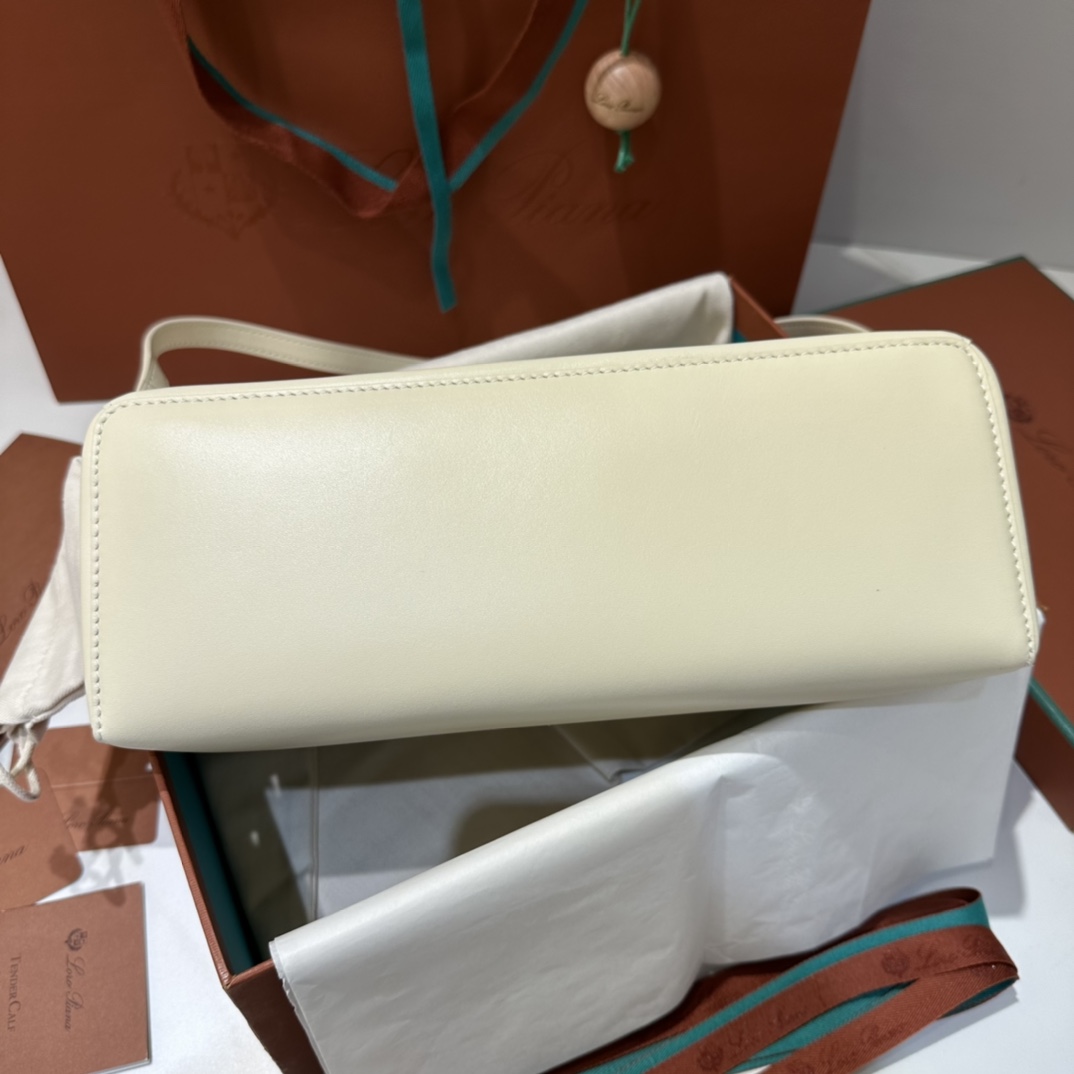 L0r0 P1ana Extra Bag L27-16*27*10CM