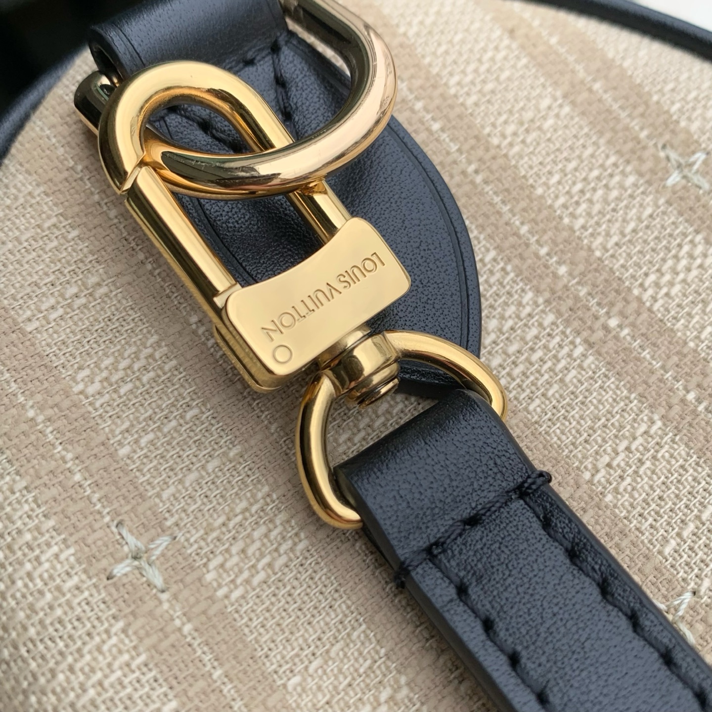 L0vis Vvtt0n Speedy Bandouliére 22-28761-24 x 22 x 12CM