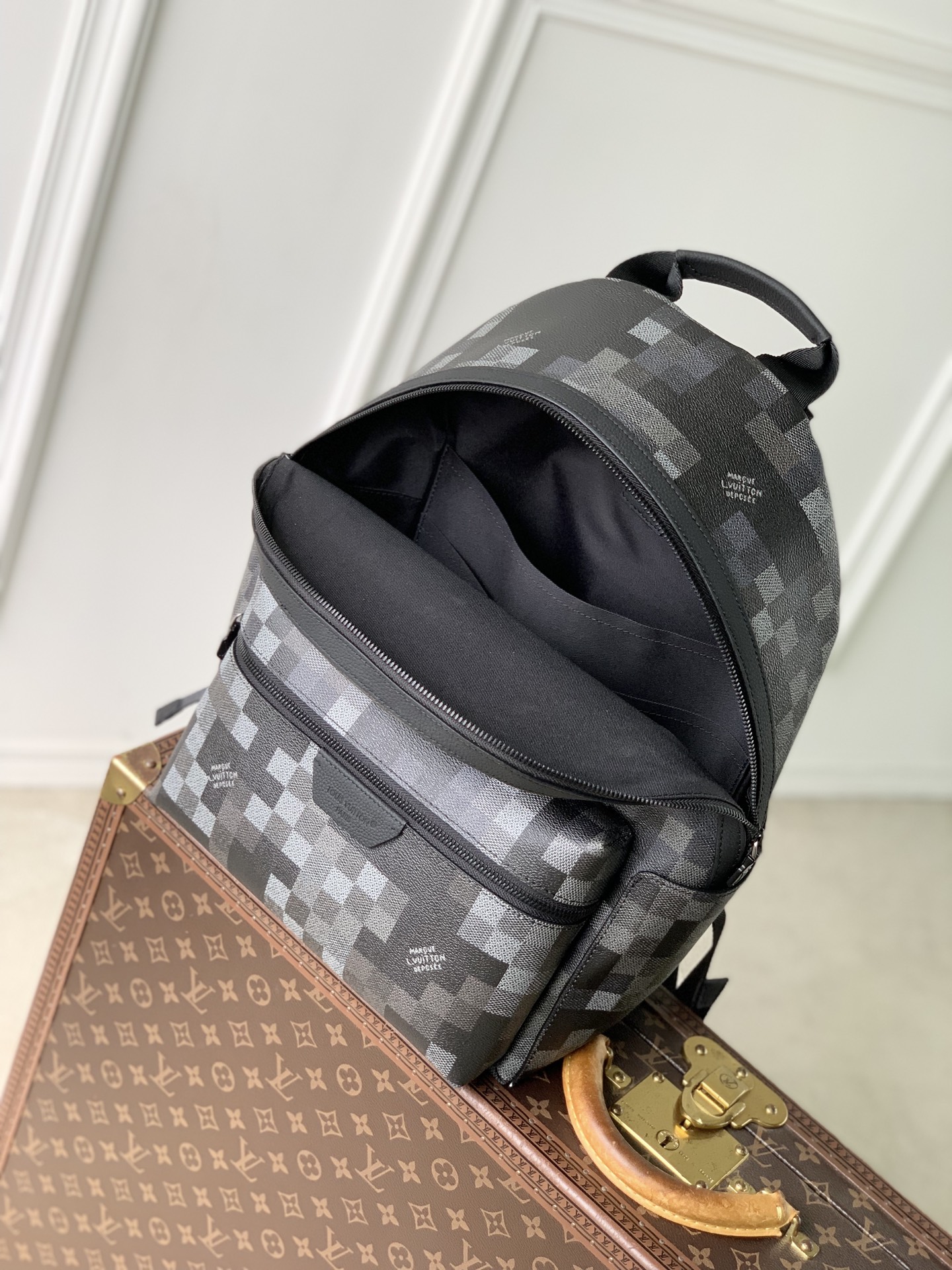 L0vis Vvtt0n Discovery PM Backpack-M28789-31 x 42 x 17CM