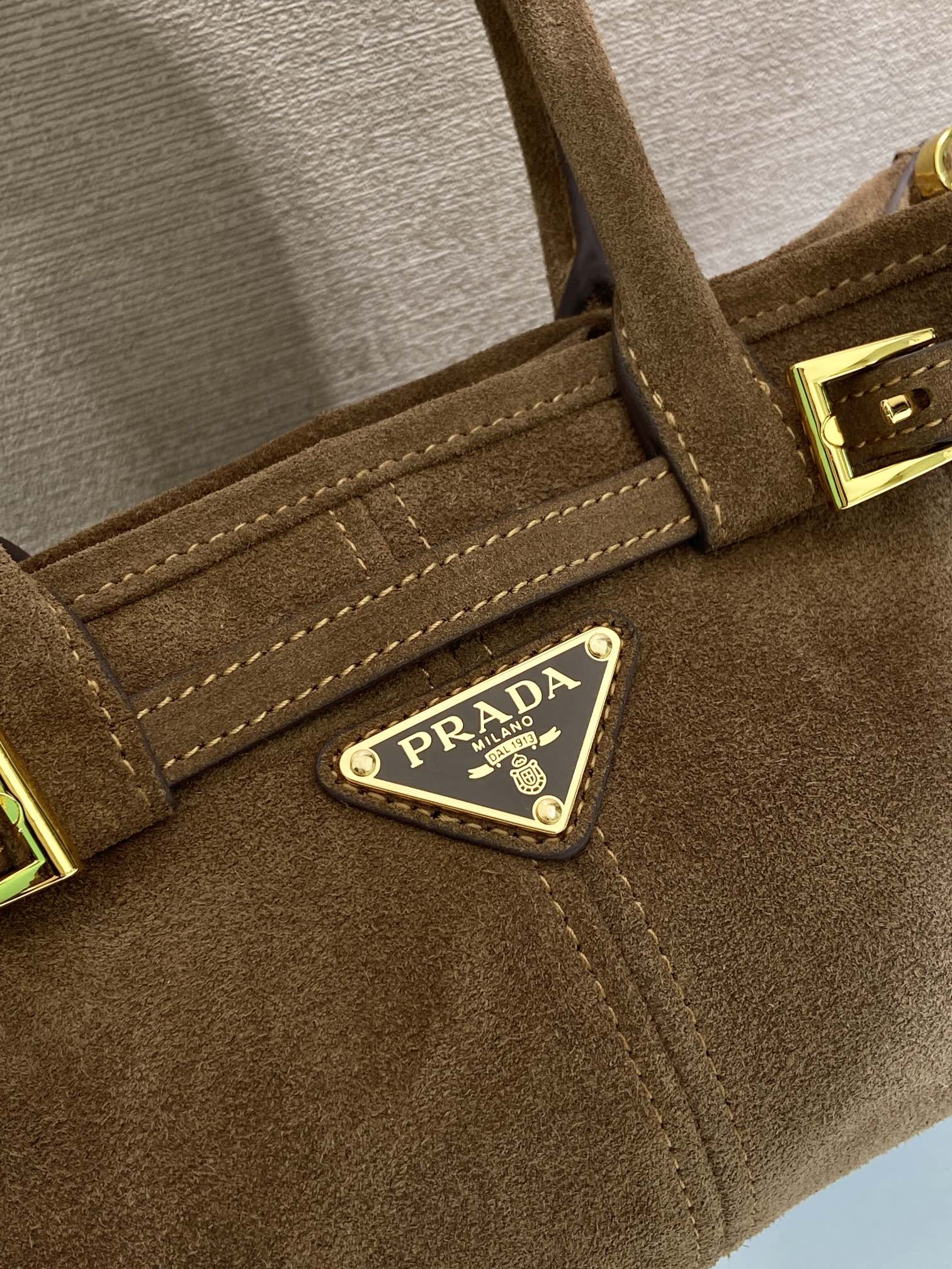 Pra*a Bonnie Suede Handbag-23.5*12*9CM