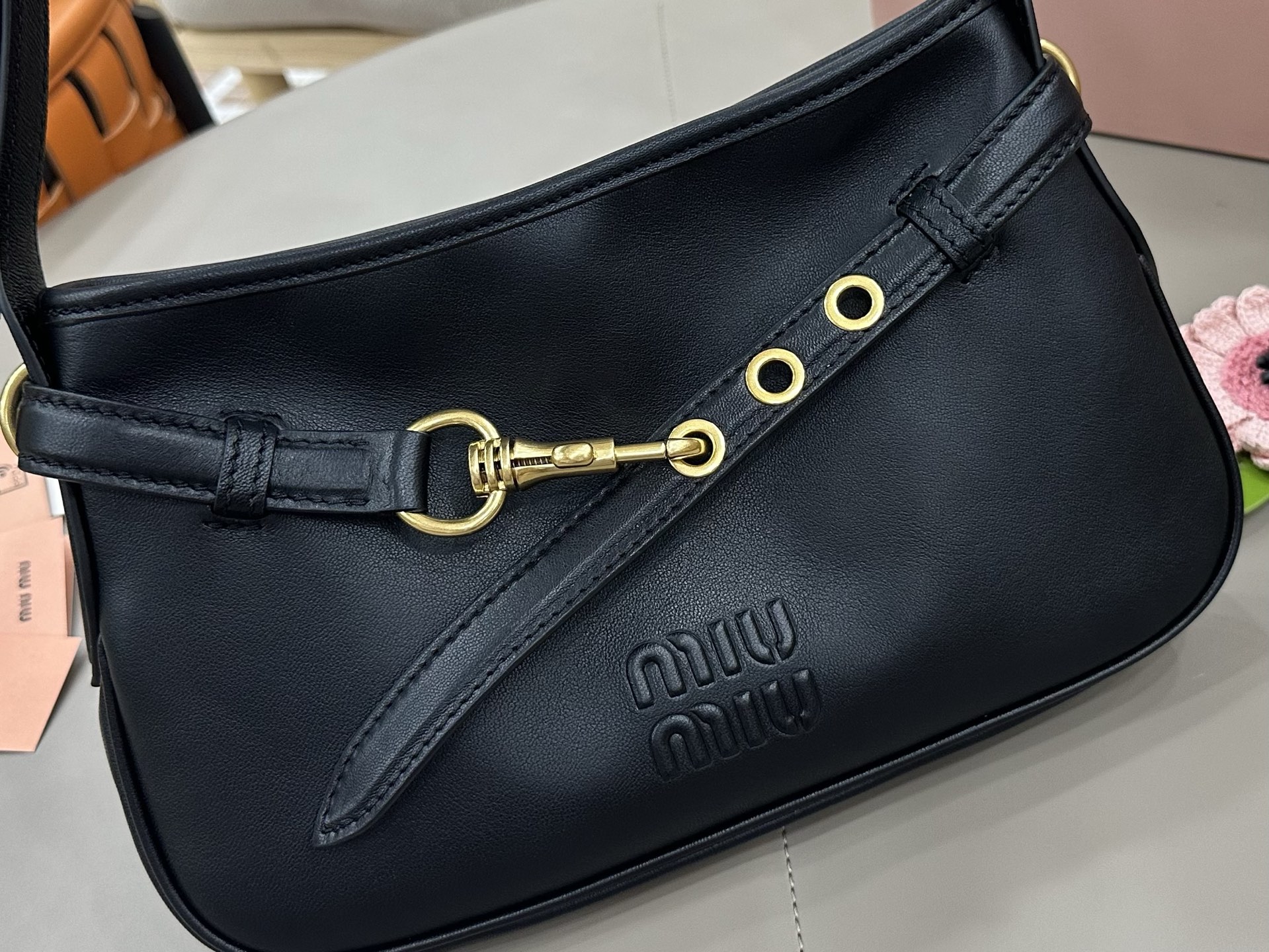 Miu Miu Leather Strap Buckle Shoulder Bag-30*18.5*4.5CM