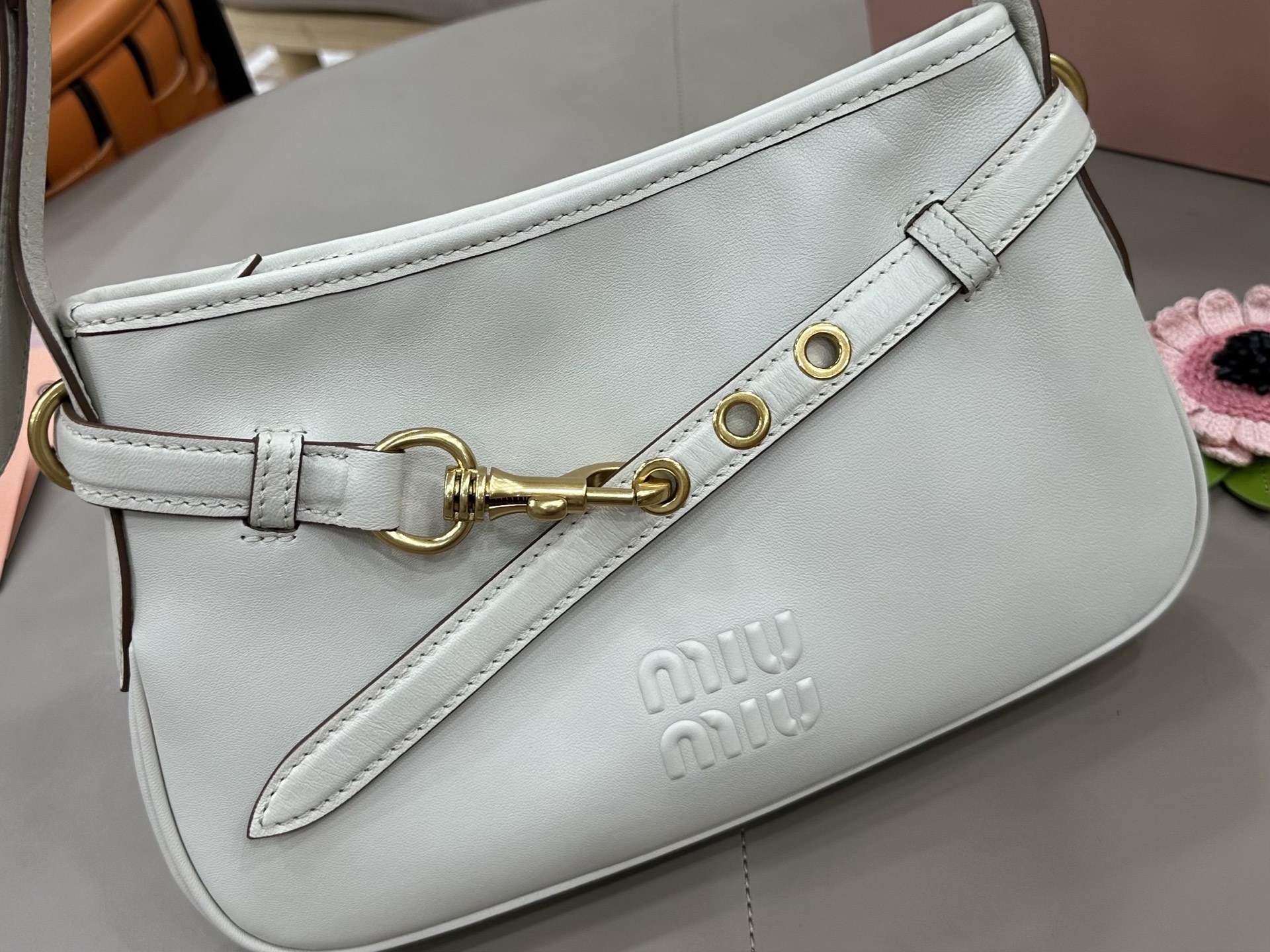Miu Miu Leather Strap Buckle Shoulder Bag-30*18.5*4.5CM