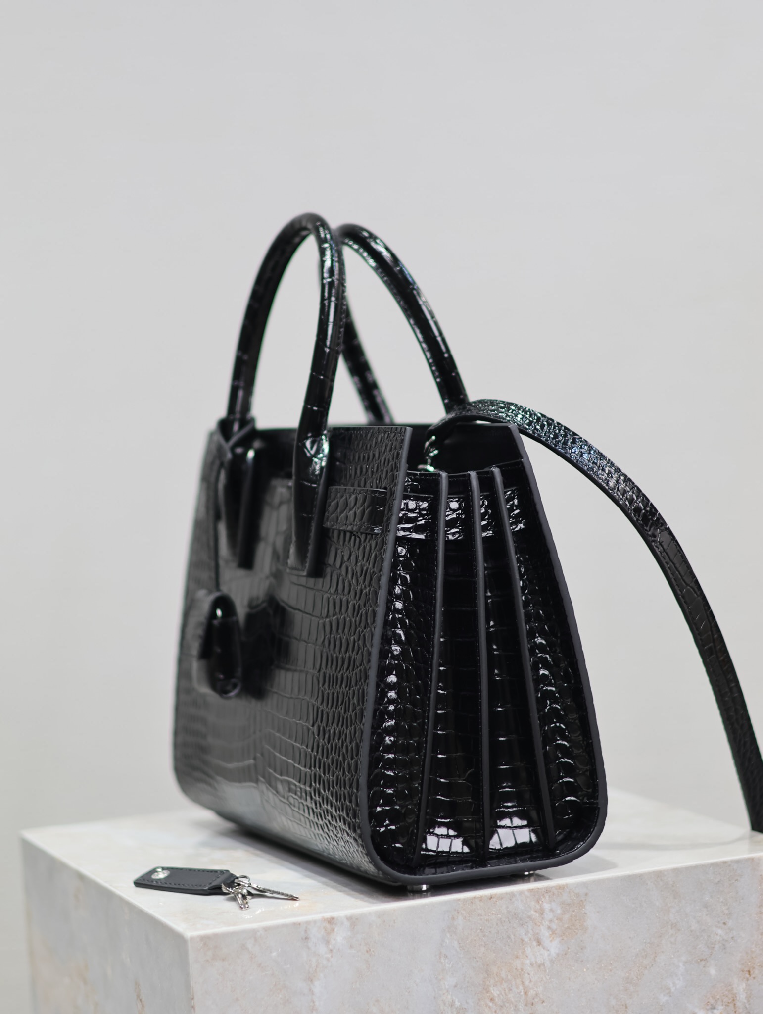 Y51 Sac De Jour-22x18x10.5&26x20.5x12.5CM