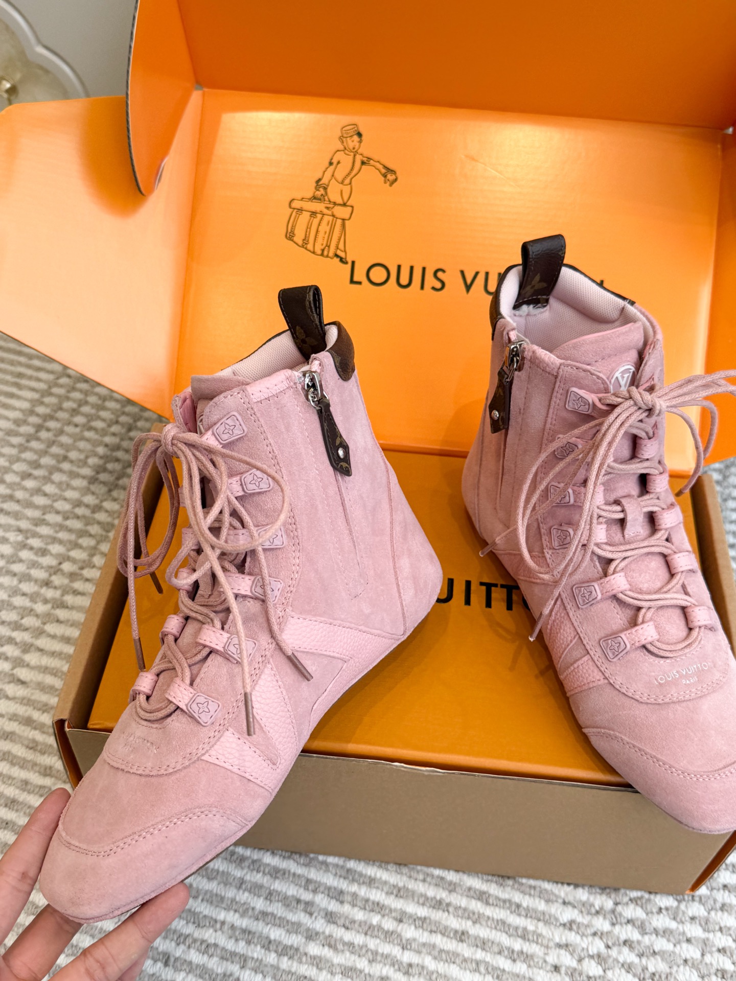 Loui*s Vvtt0n Sneakerina Ankle Boot (EU35-41)