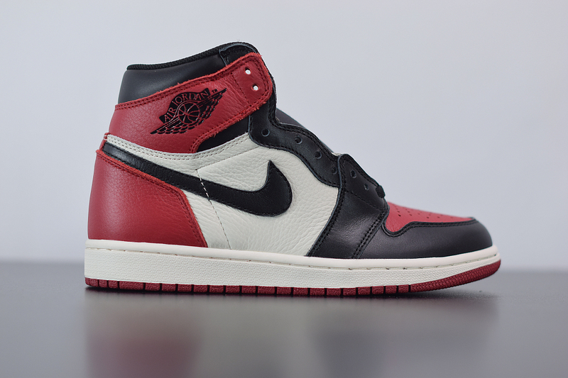 AIR JORDAN 1 HIGH OG “COURT PURPLE” 555088-125