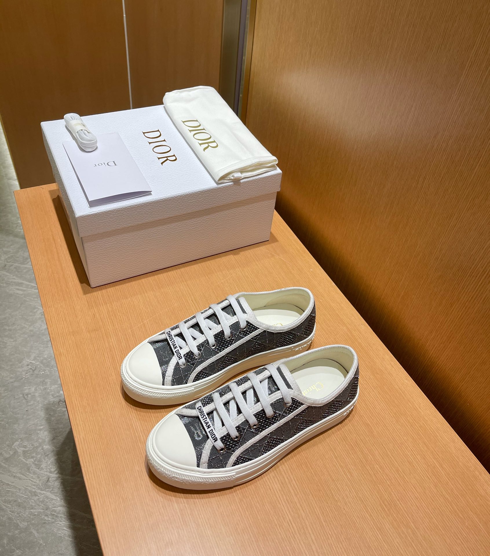 D*or sneakers