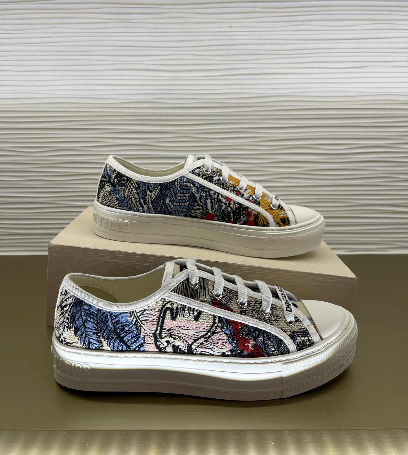 D*or sneakers