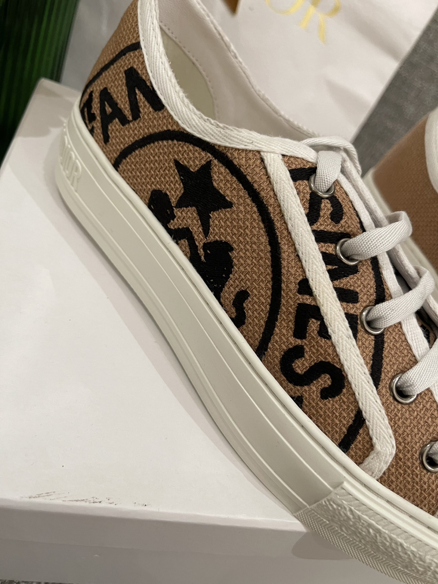 D*or sneakers