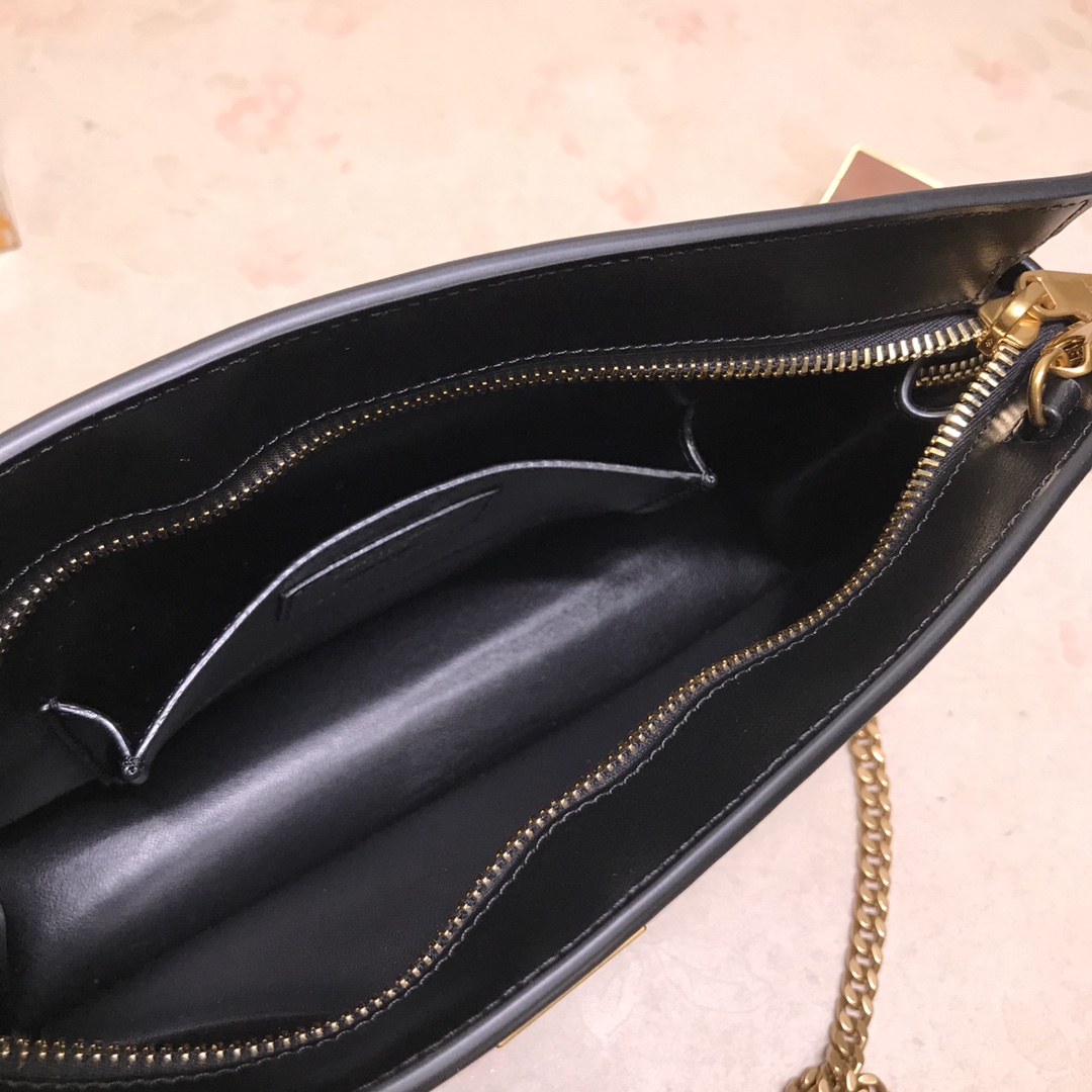 Y*L chain bag-24*16*5cm